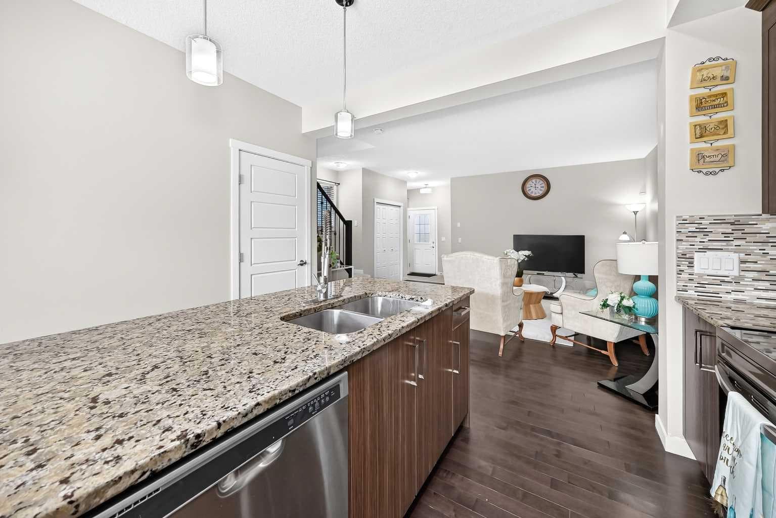 98 Saddlelake Terrace 