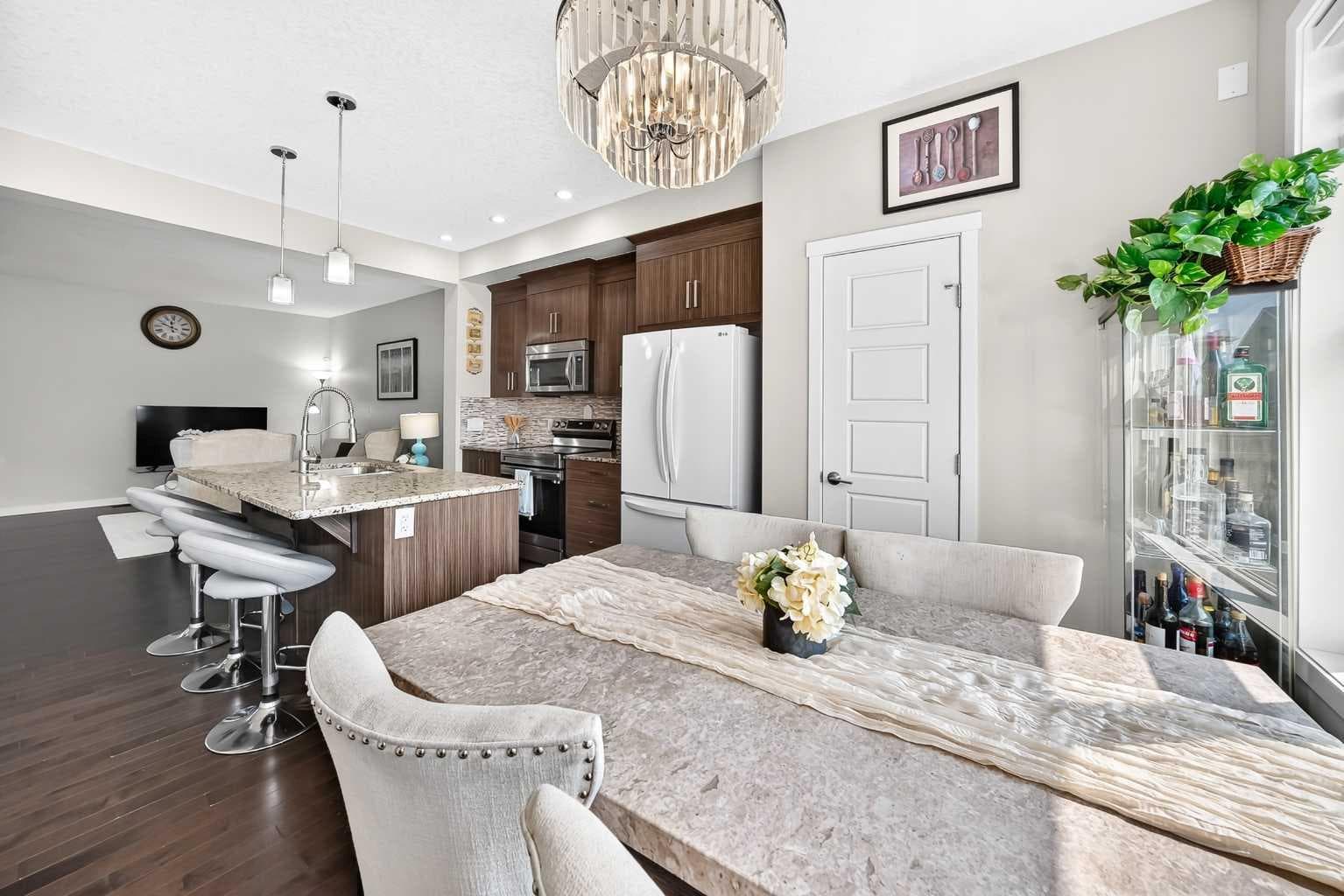 98 Saddlelake Terrace 