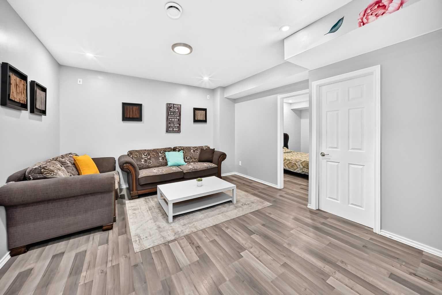 98 Saddlelake Terrace 