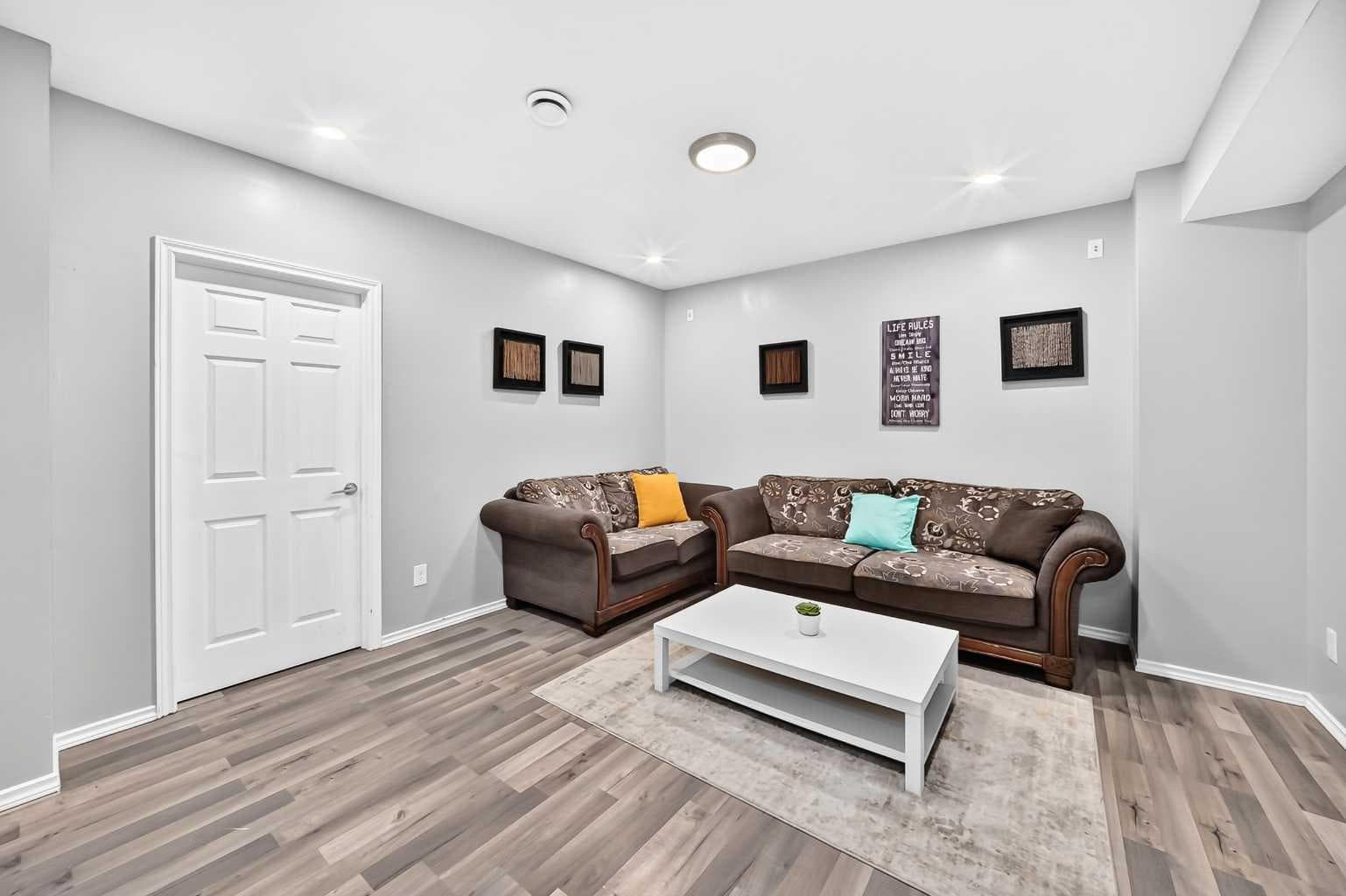 98 Saddlelake Terrace 