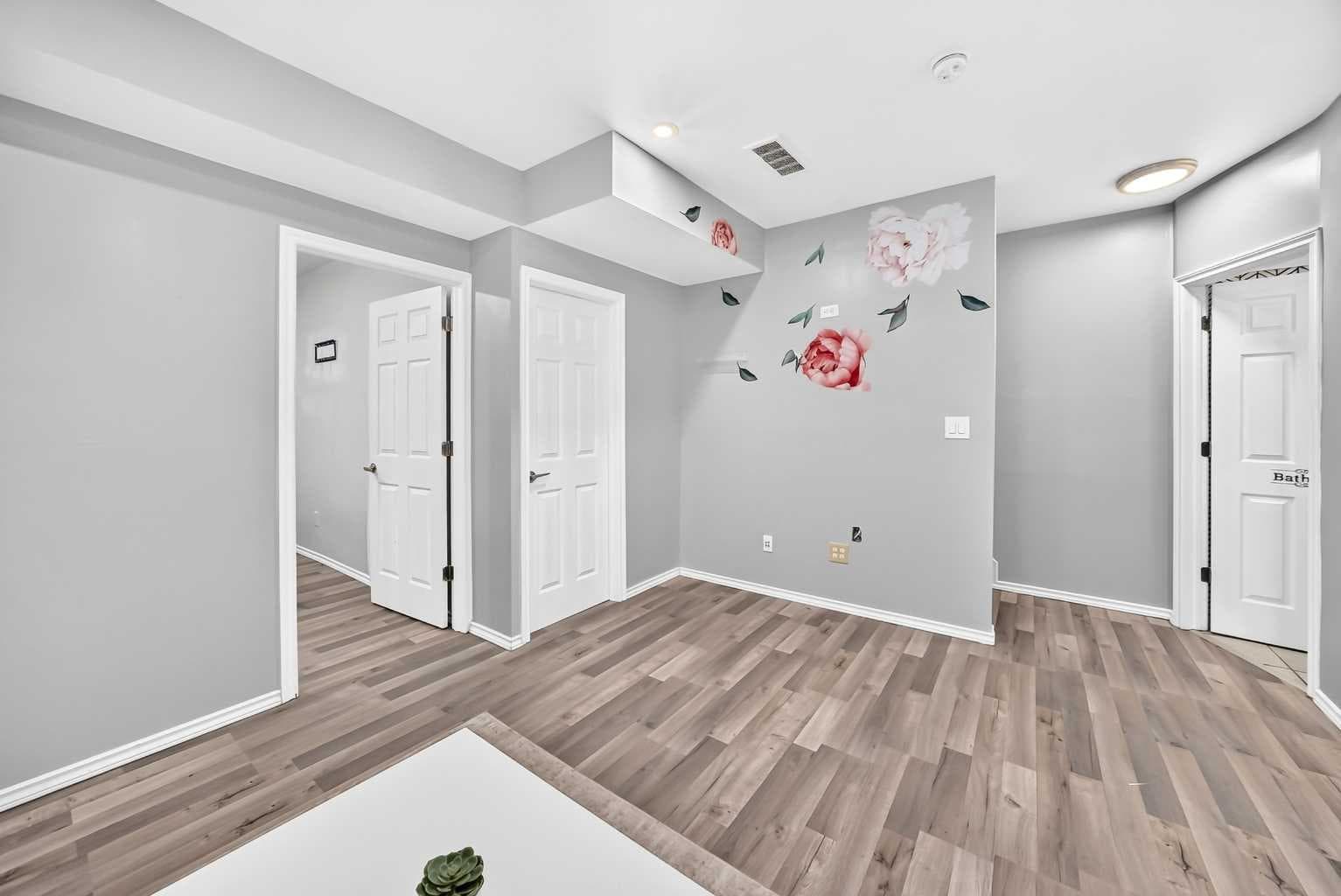98 Saddlelake Terrace 