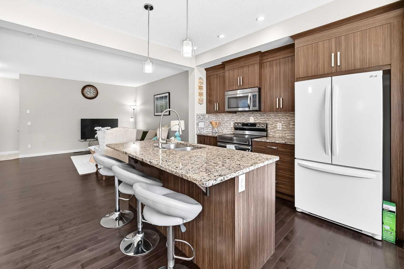 98 Saddlelake Terrace 