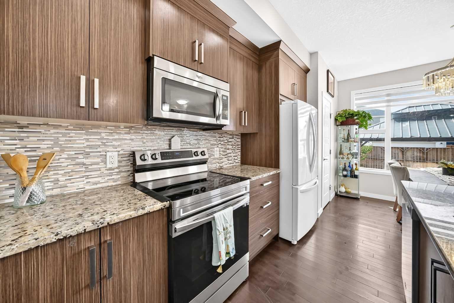 98 Saddlelake Terrace 