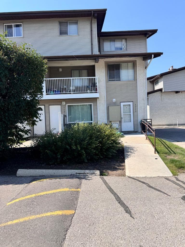 1111, 200 BROOKPARK Drive SW