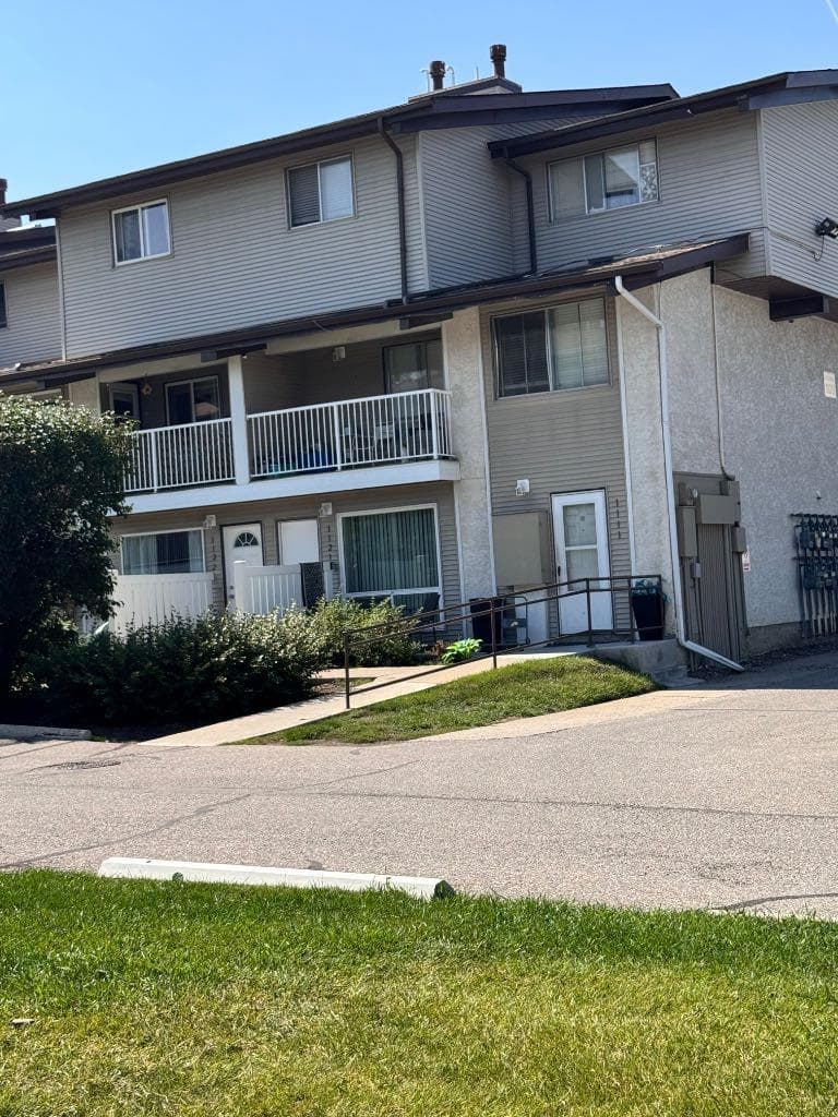 1111, 200 BROOKPARK Drive SW