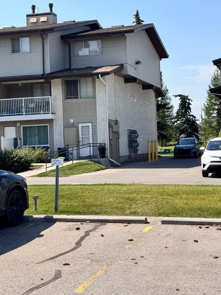 1111, 200 BROOKPARK Drive SW