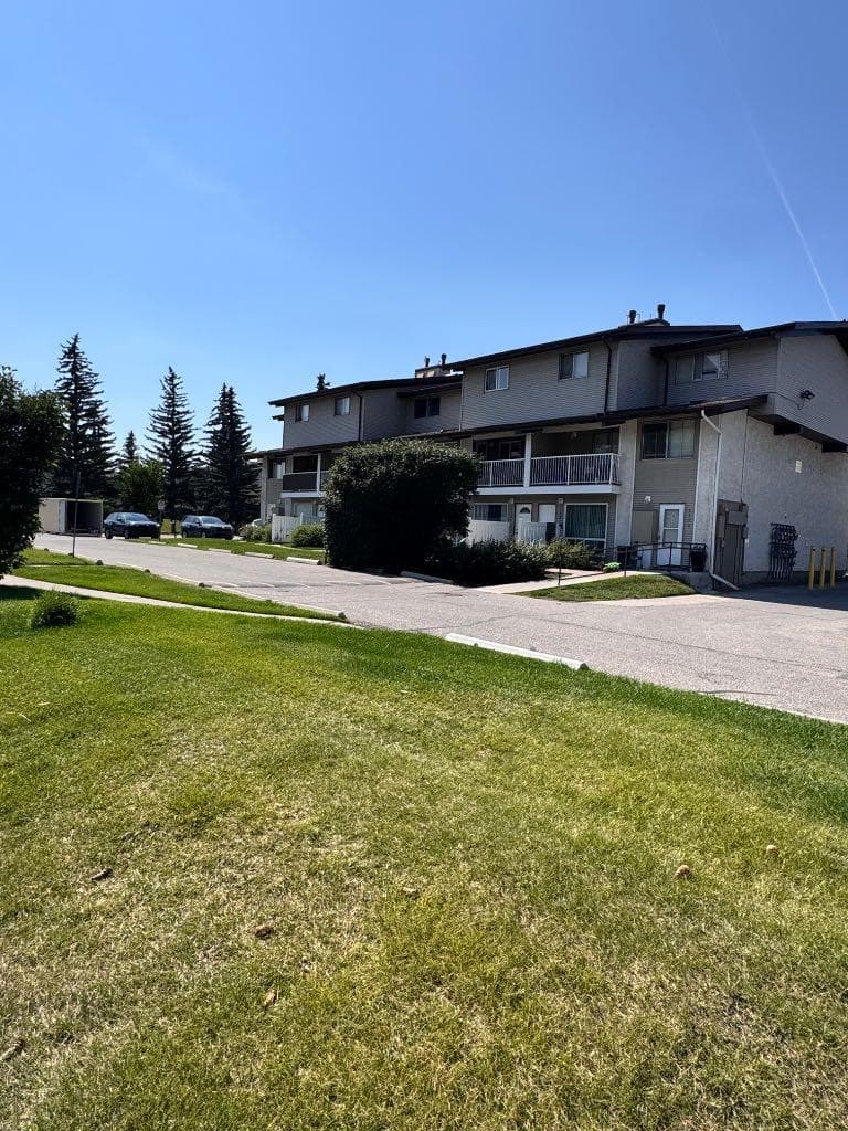 1111, 200 BROOKPARK Drive SW