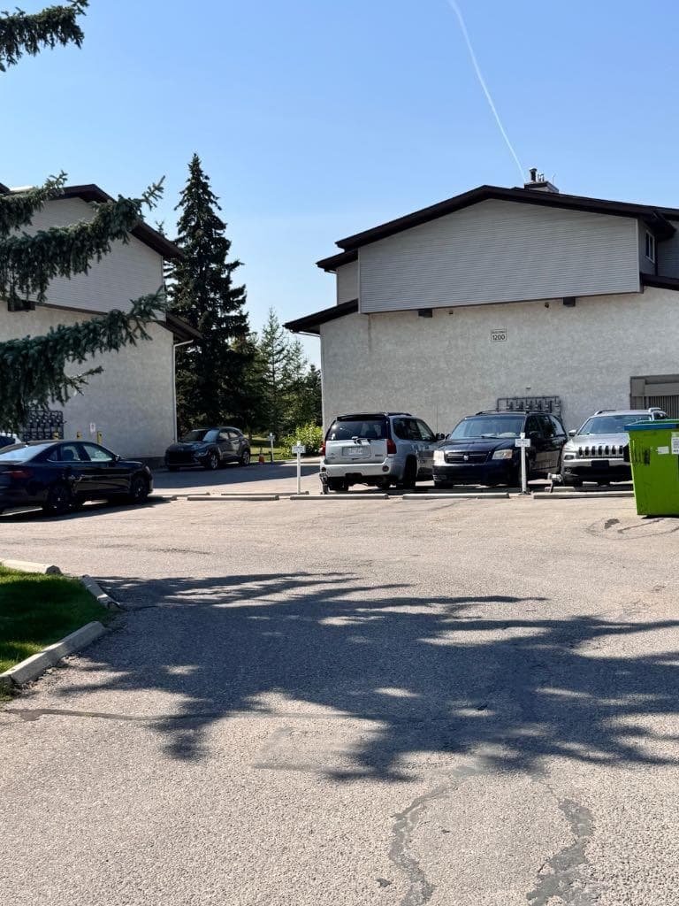 1111, 200 BROOKPARK Drive SW