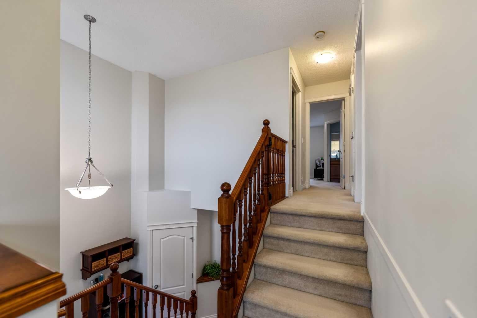 10 Evansmeade Manor NW