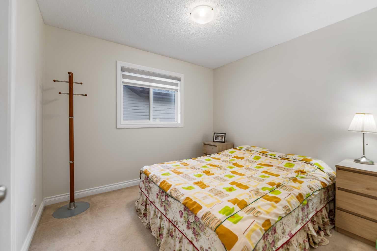 10 Evansmeade Manor NW
