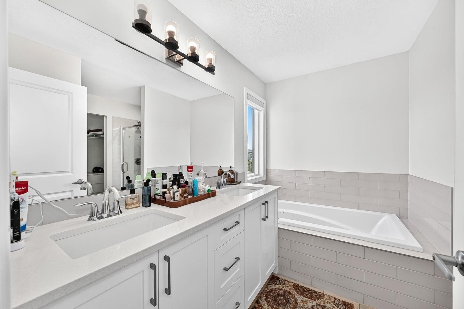 118 Belmont Crescent SW