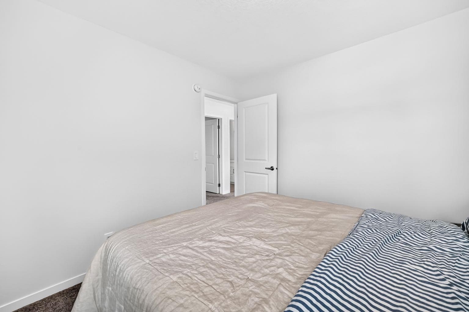 118 Belmont Crescent SW