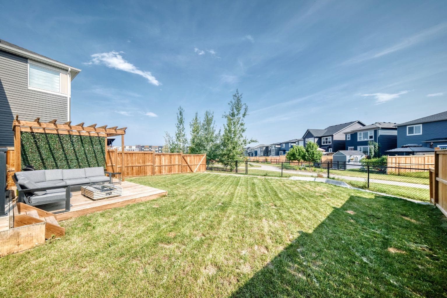 118 Belmont Crescent SW