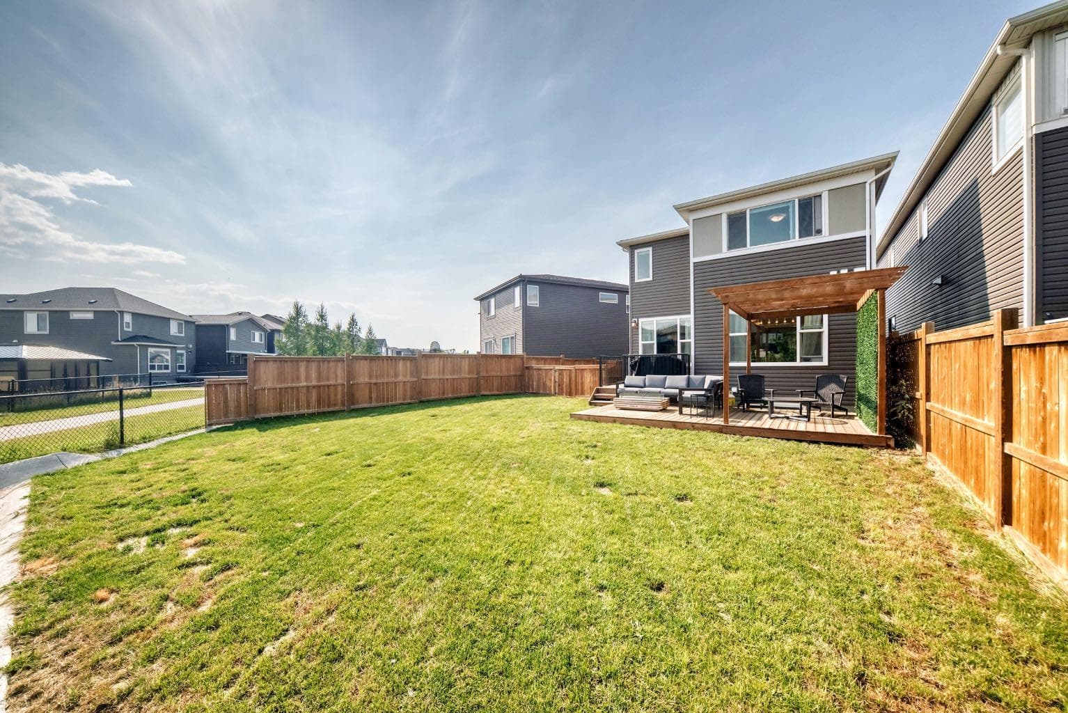 118 Belmont Crescent SW
