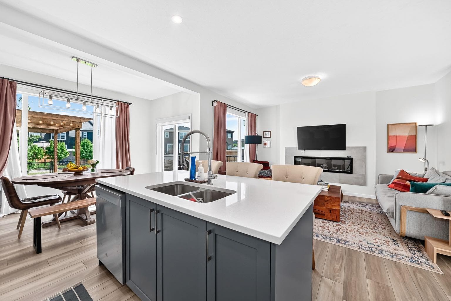118 Belmont Crescent SW