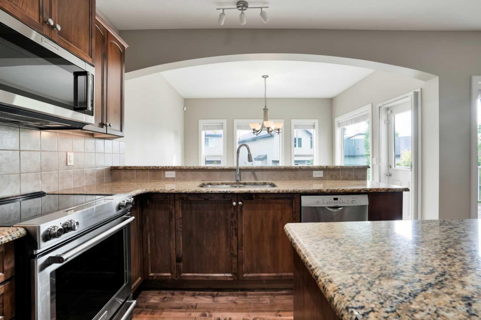 92 Everglen Close SW