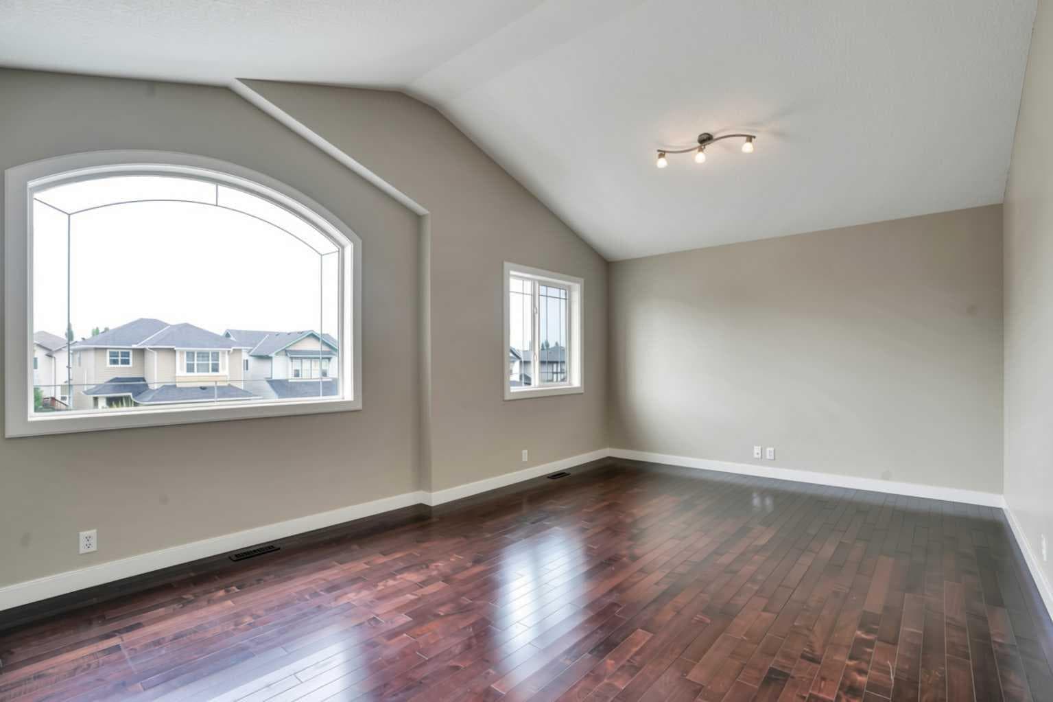 92 Everglen Close SW