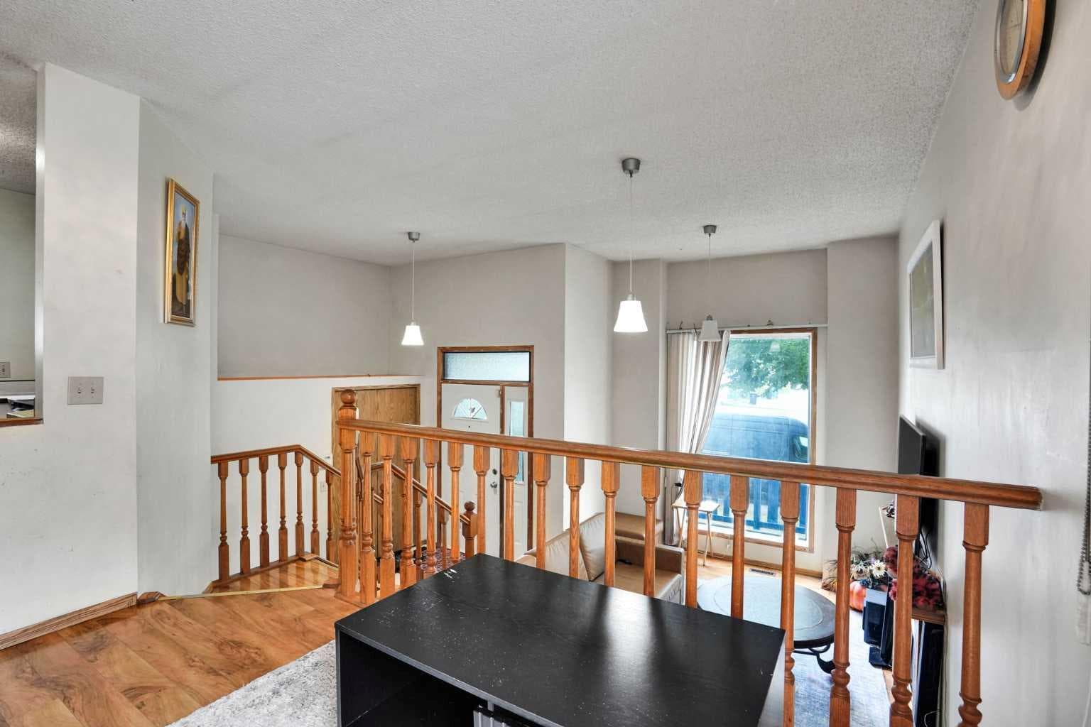 28 Martinridge Road NE