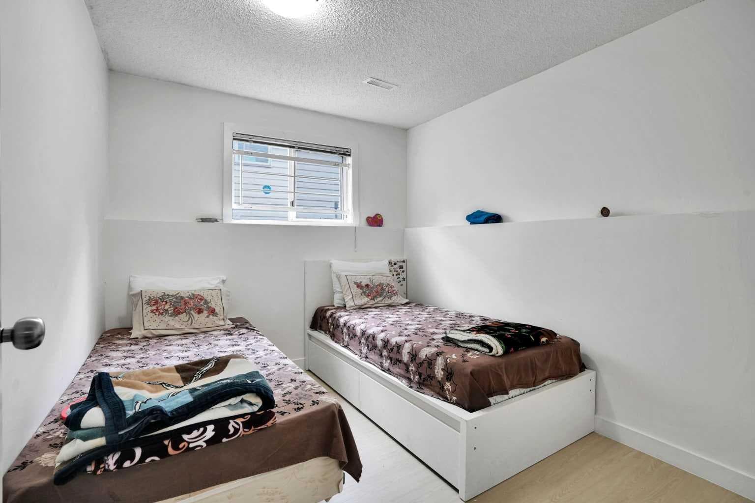 28 Martinridge Road NE