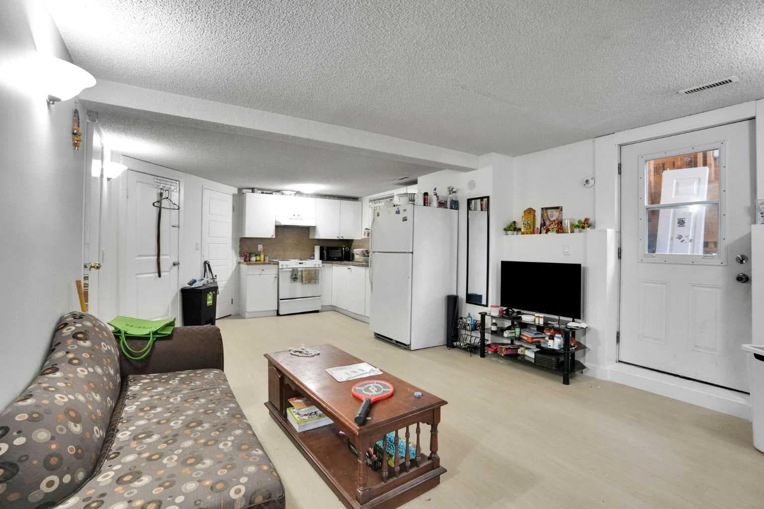 28 Martinridge Road NE