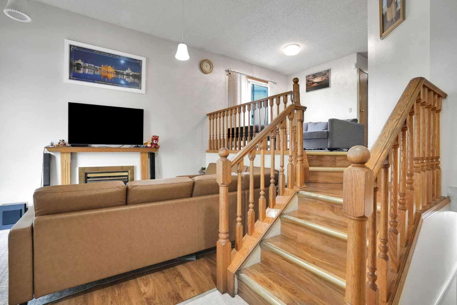 28 Martinridge Road NE