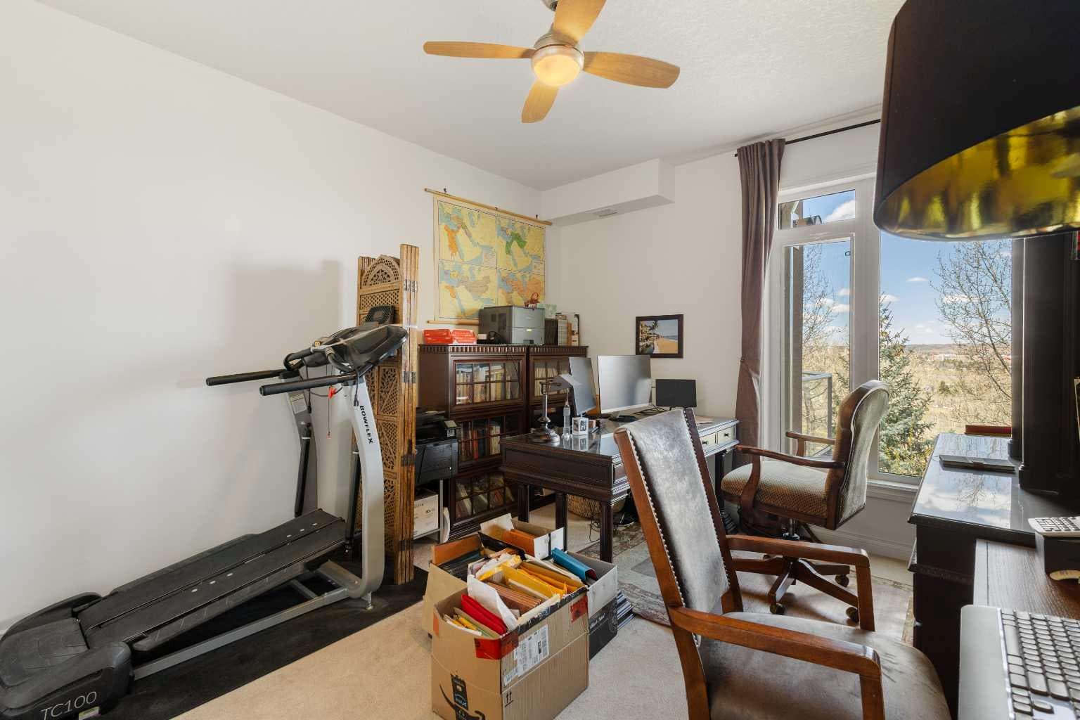 304, 8 Hemlock Crescent SW