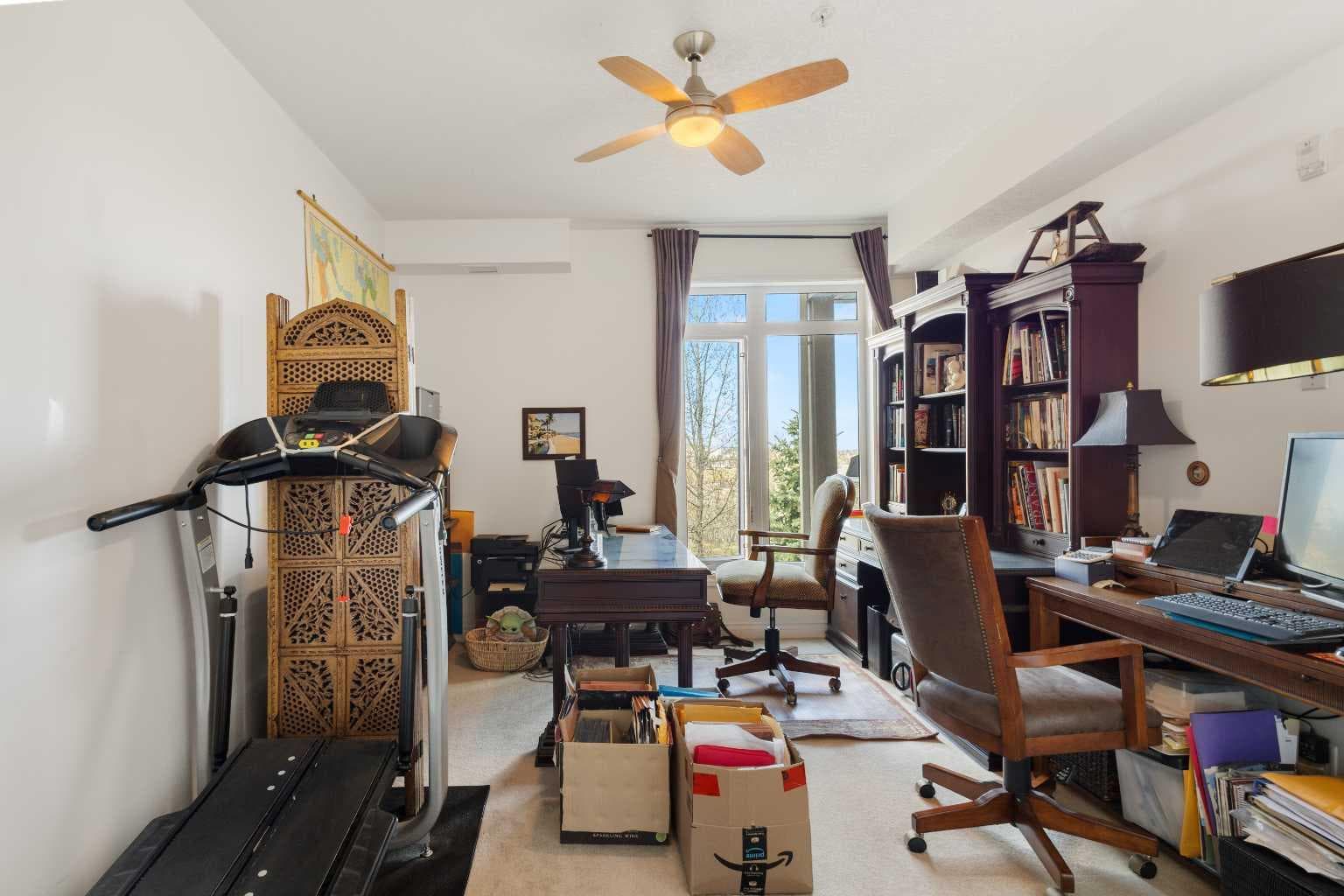 304, 8 Hemlock Crescent SW