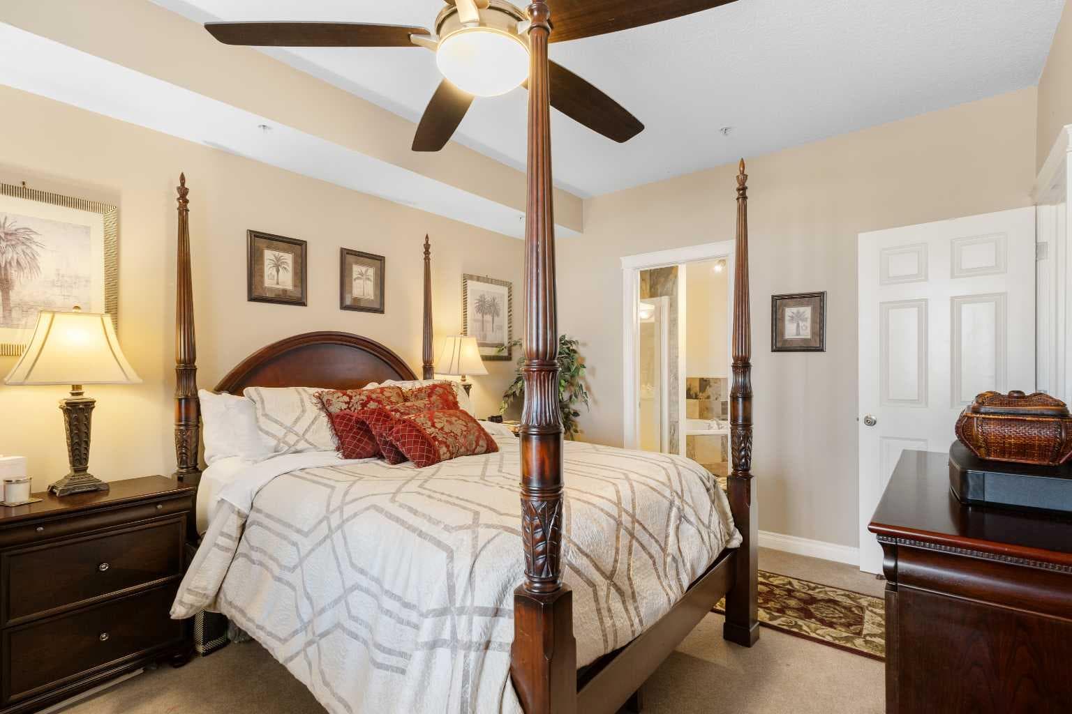 304, 8 Hemlock Crescent SW