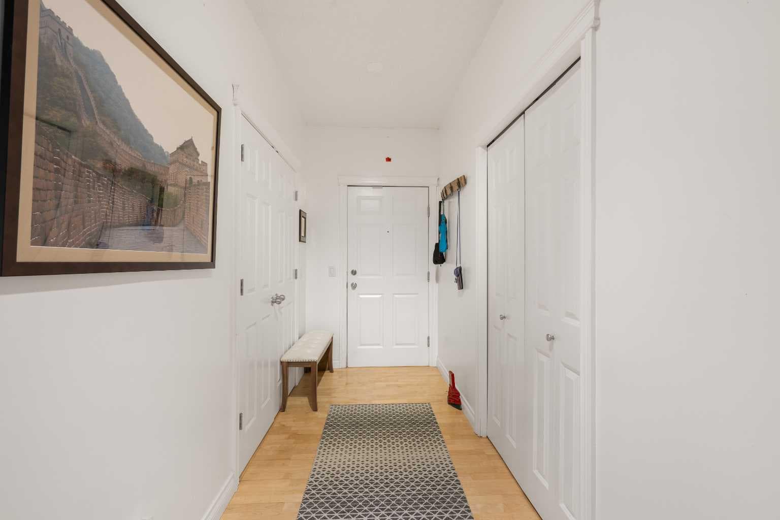 304, 8 Hemlock Crescent SW