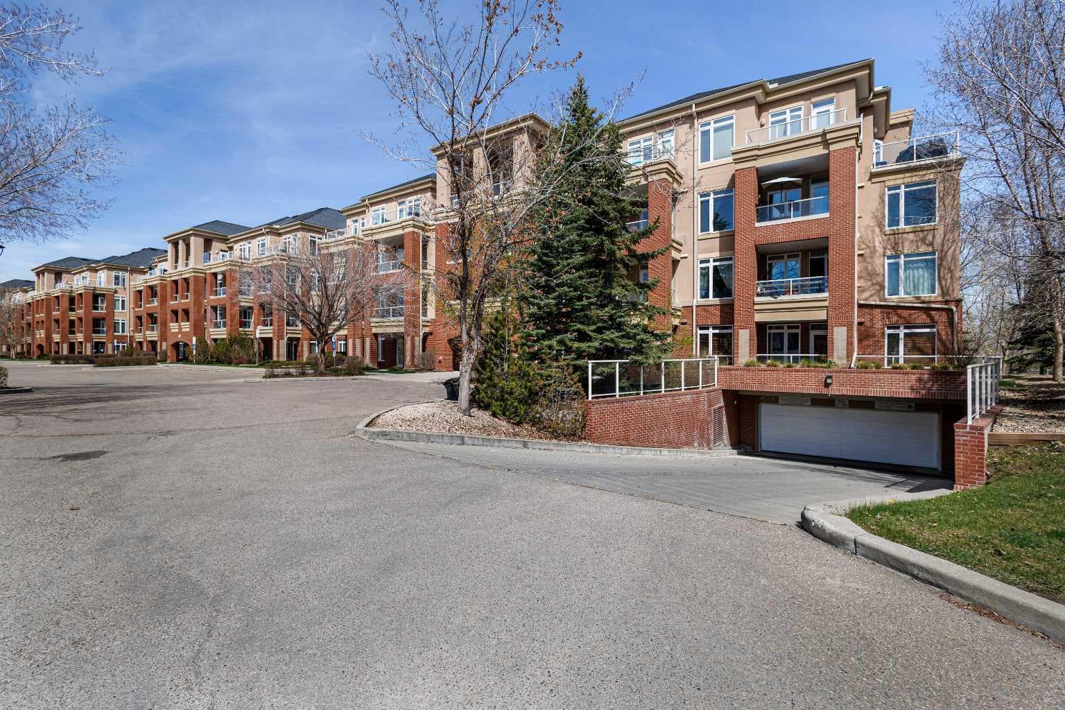 304, 8 Hemlock Crescent SW