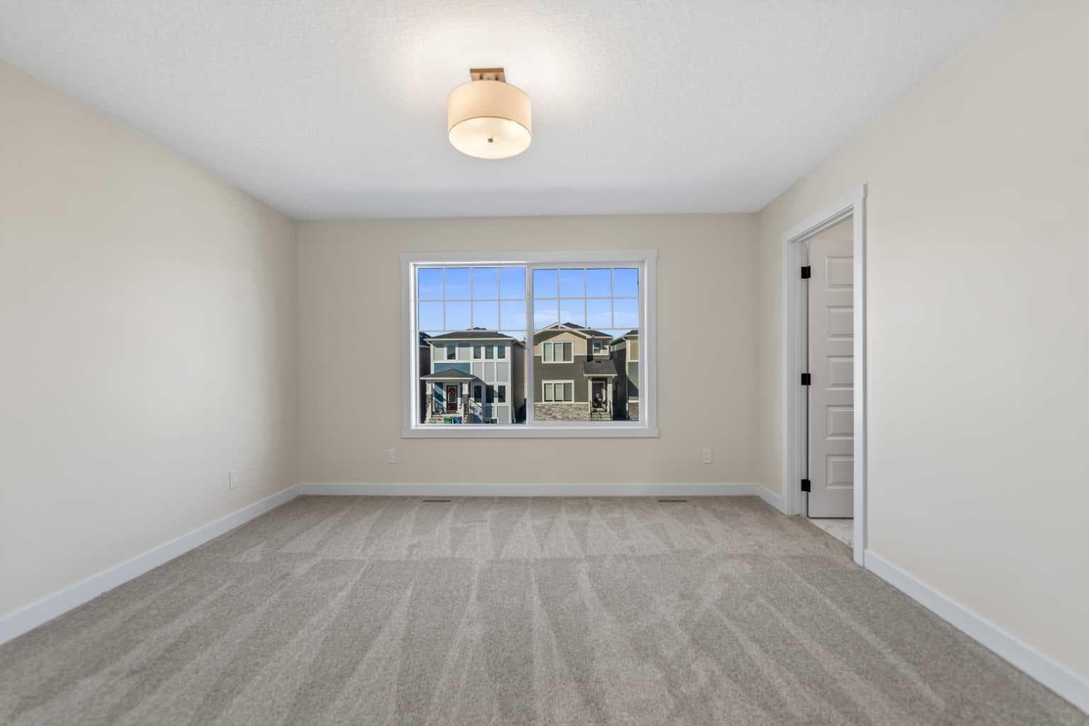 734 Bayview Hill SW