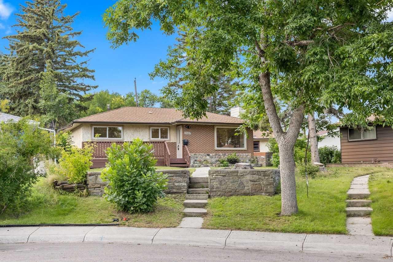 2007 Cottonwood Crescent SE