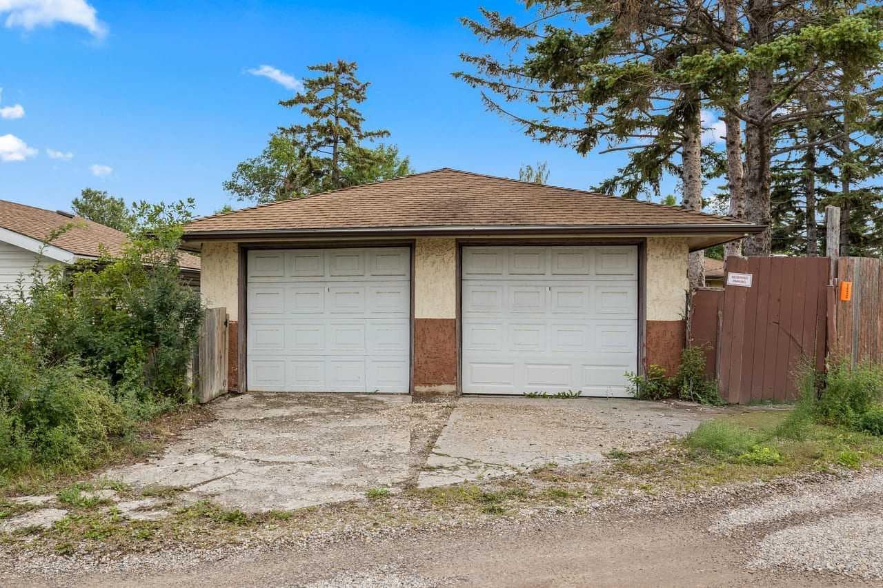 2007 Cottonwood Crescent SE
