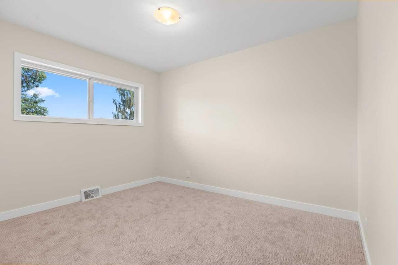 2007 Cottonwood Crescent SE