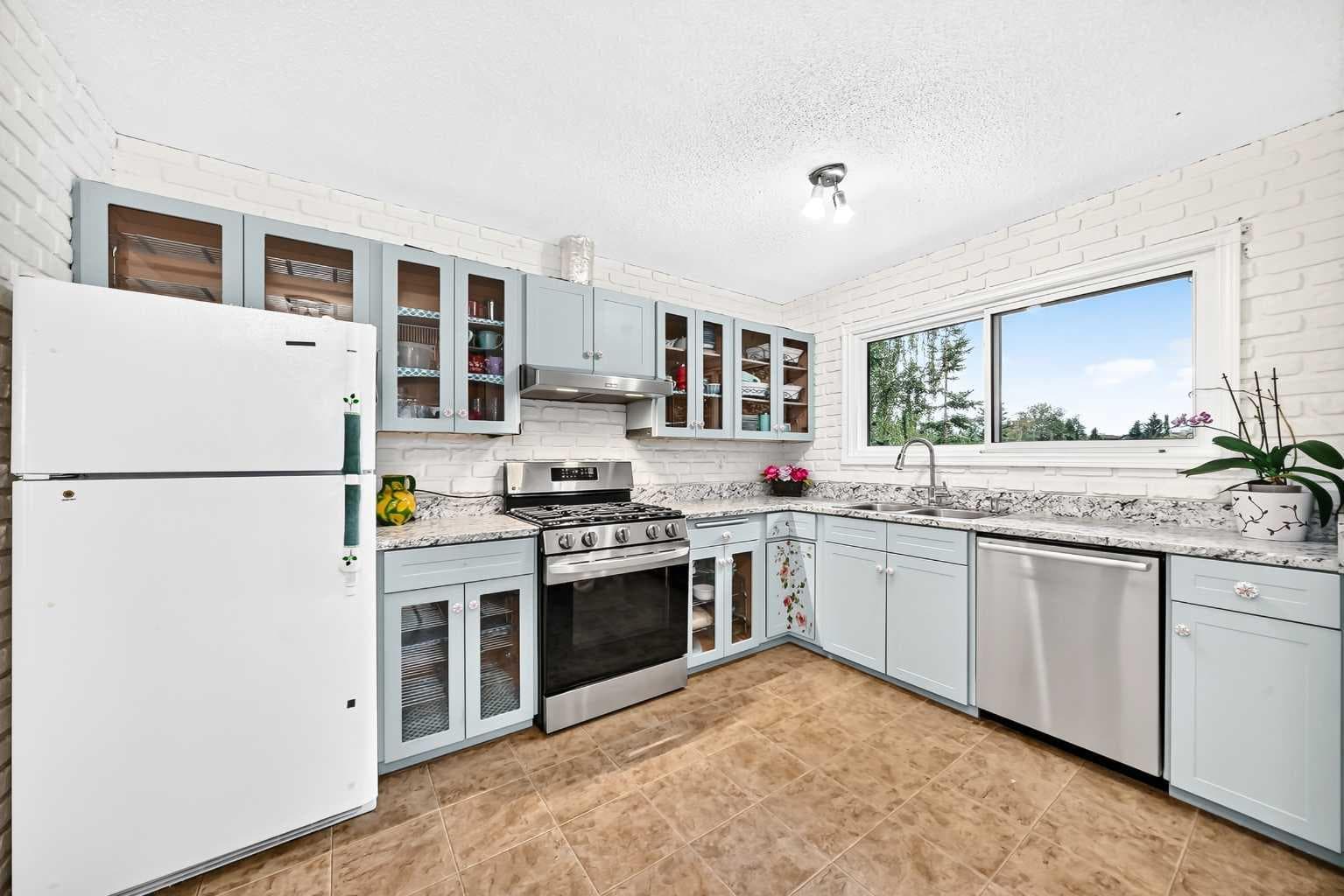 631 Brookpark Drive SW