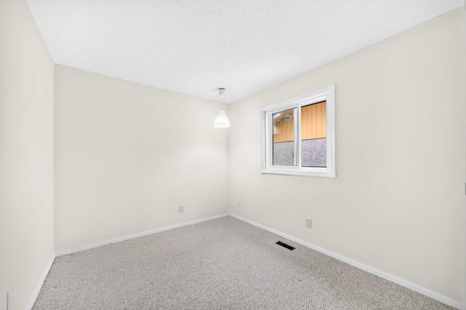 631 Brookpark Drive SW