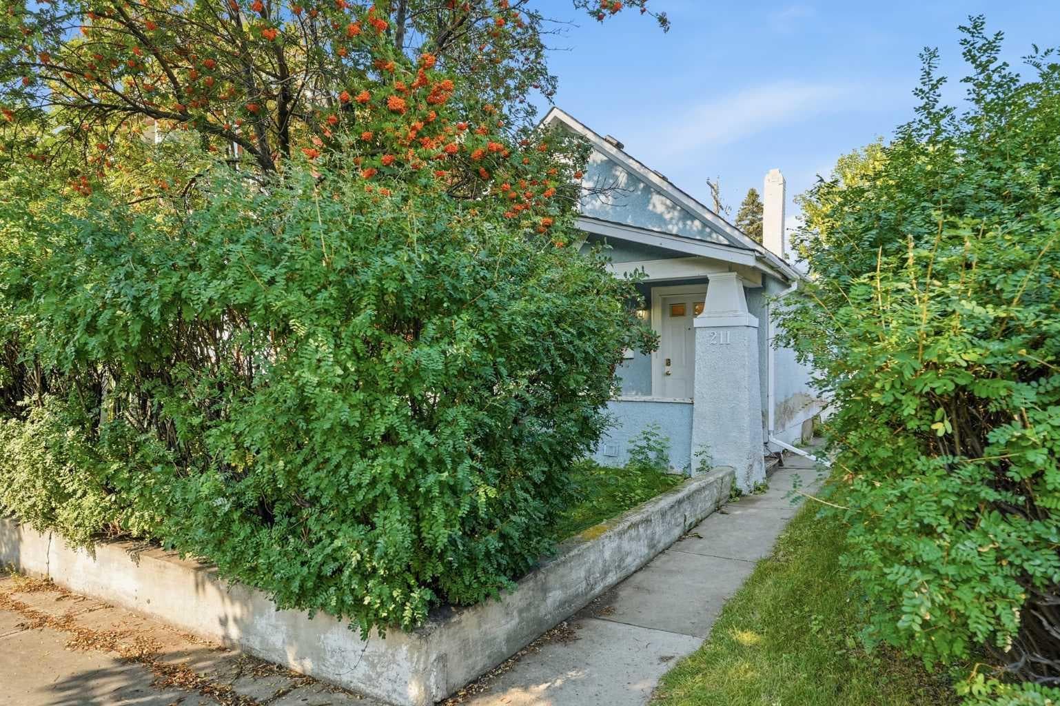 211 7 Street NE
