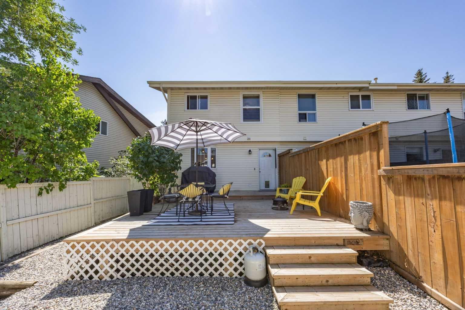 75 Woodhill Court SW