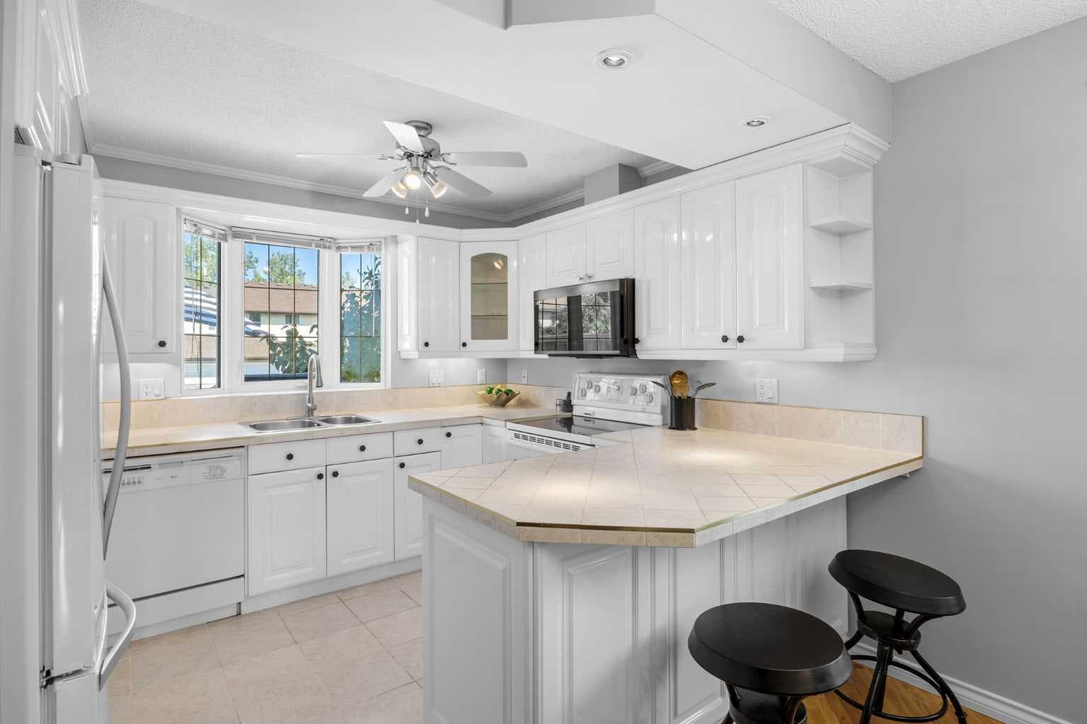 75 Woodhill Court SW
