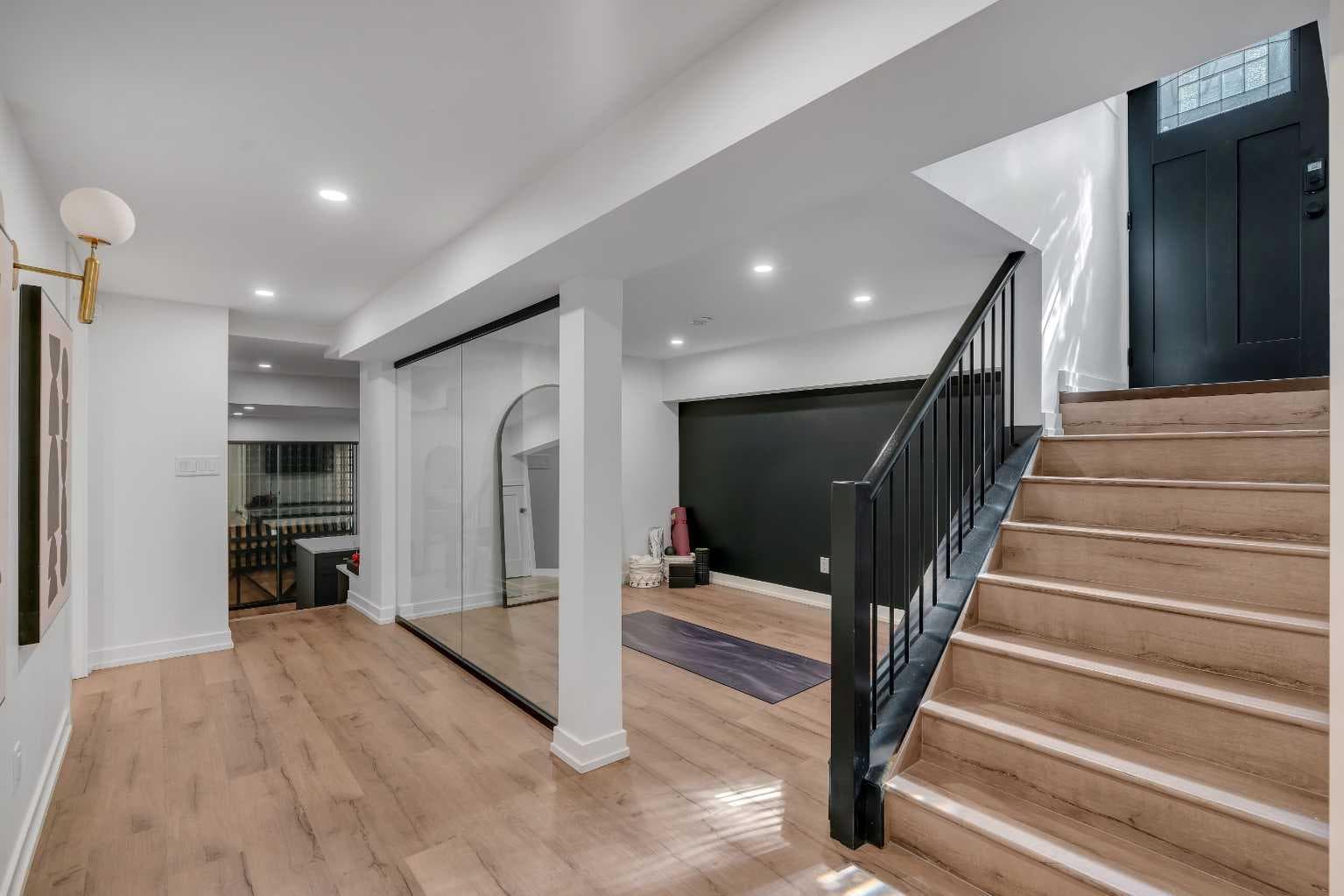817 Rideau Road SW