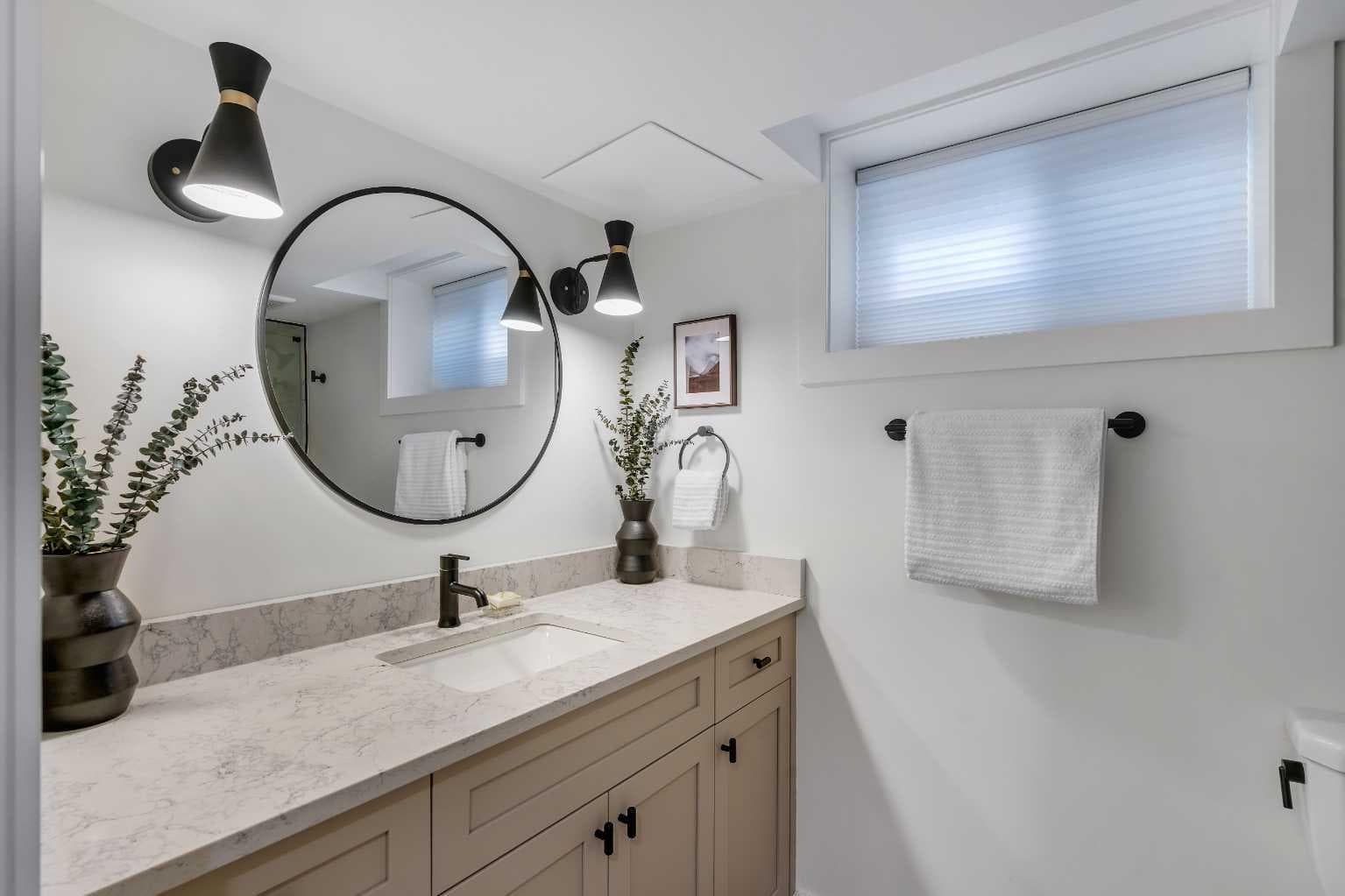 817 Rideau Road SW