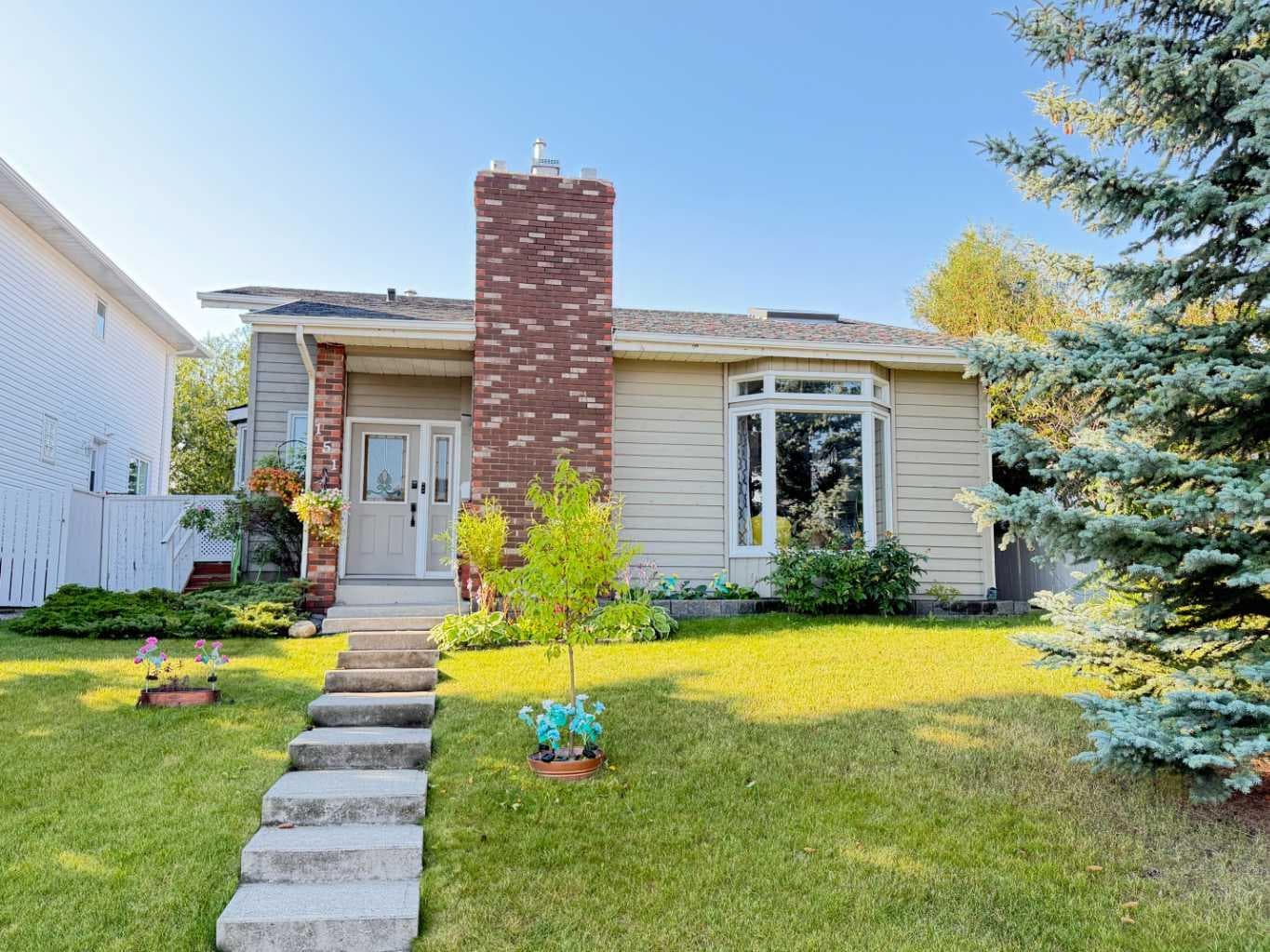 151 Sandstone Place NW
