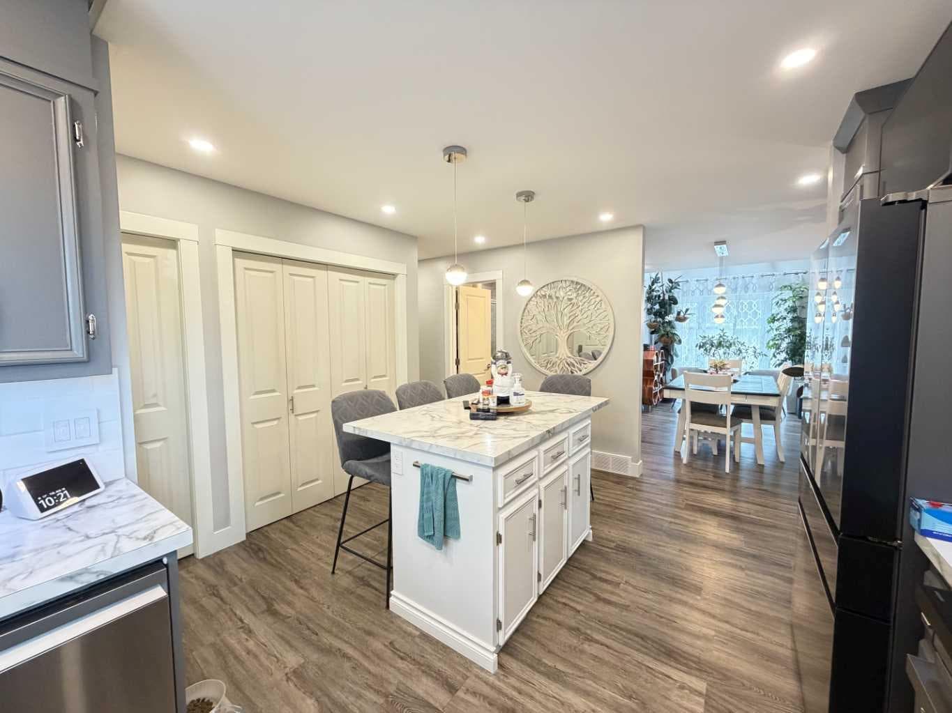 151 Sandstone Place NW