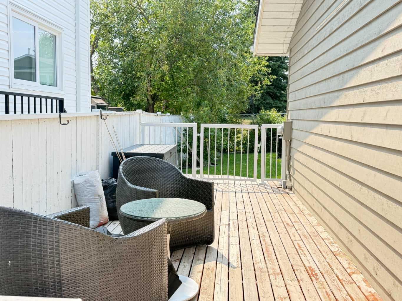 151 Sandstone Place NW