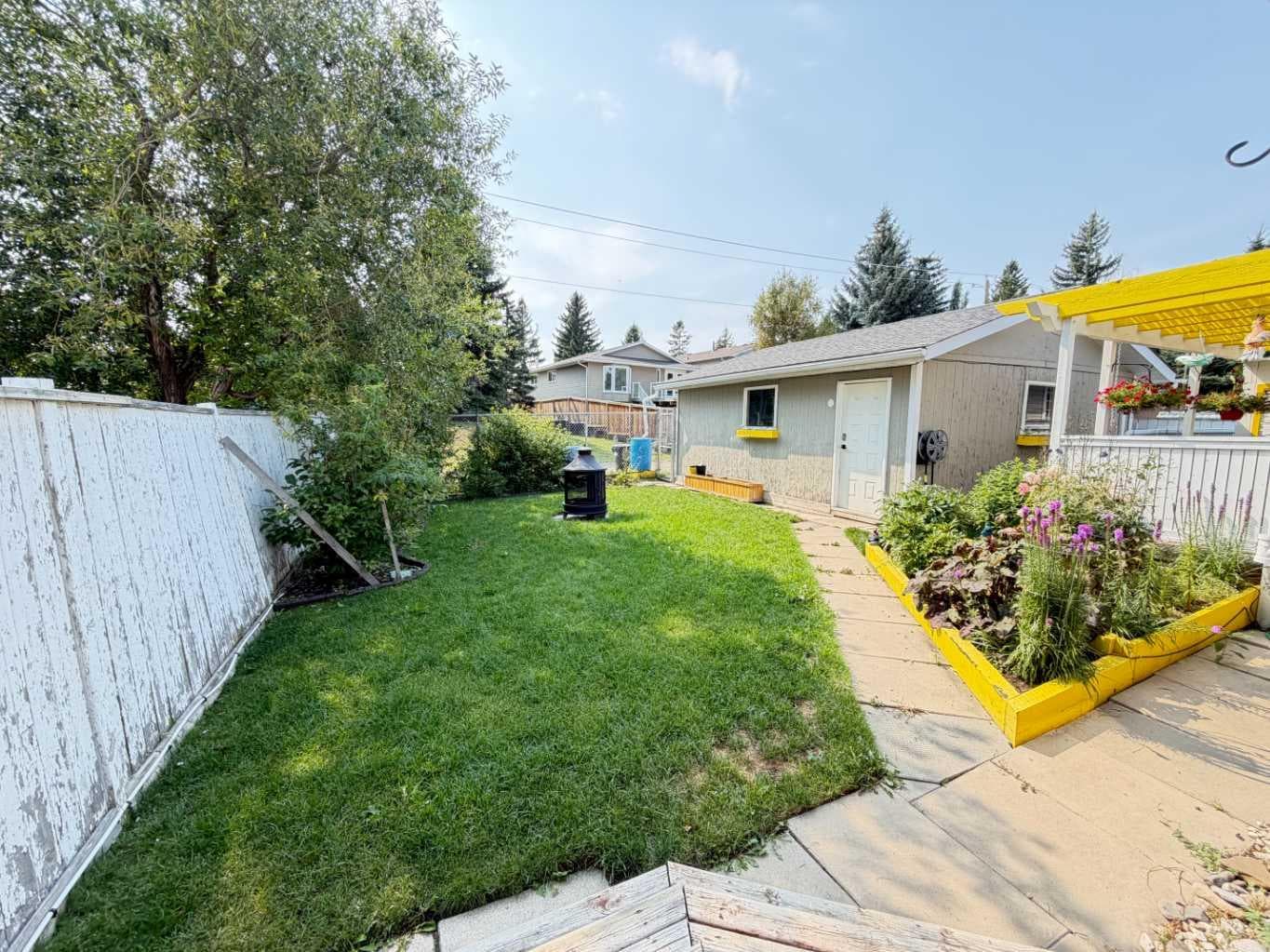 151 Sandstone Place NW