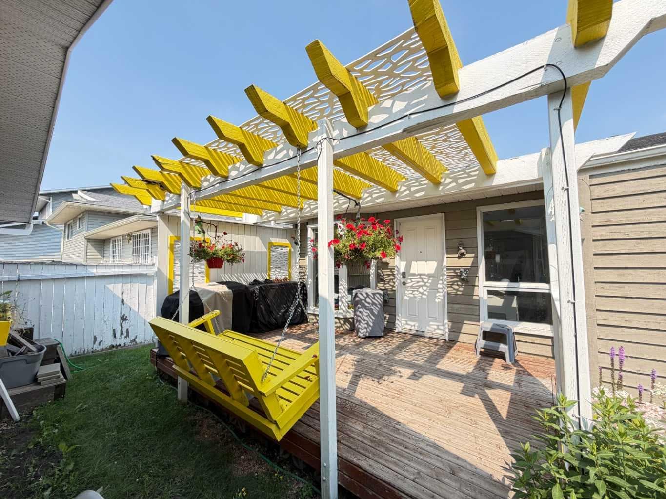 151 Sandstone Place NW