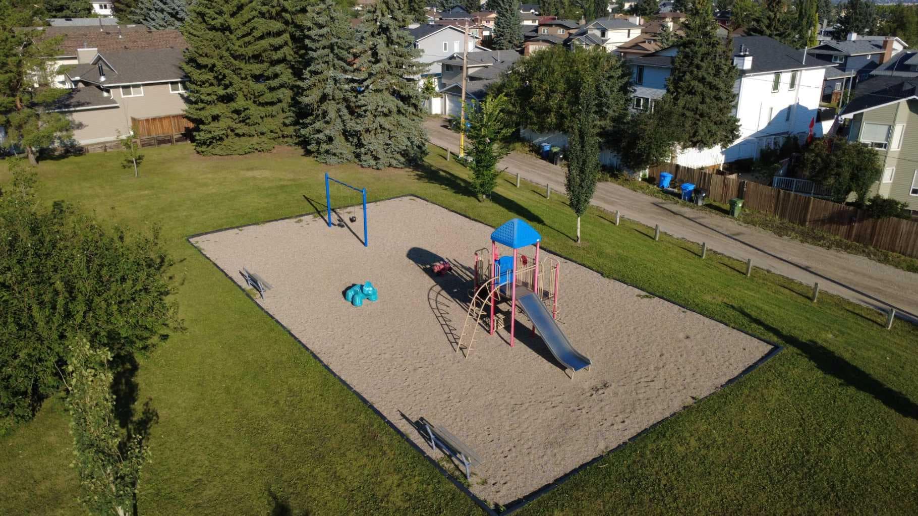 151 Sandstone Place NW