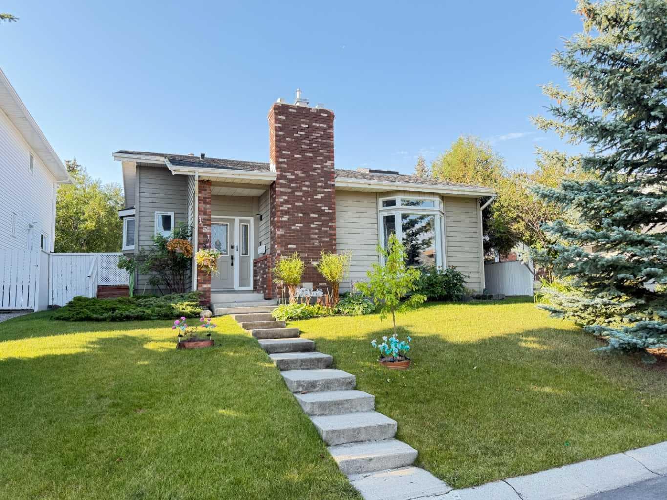 151 Sandstone Place NW