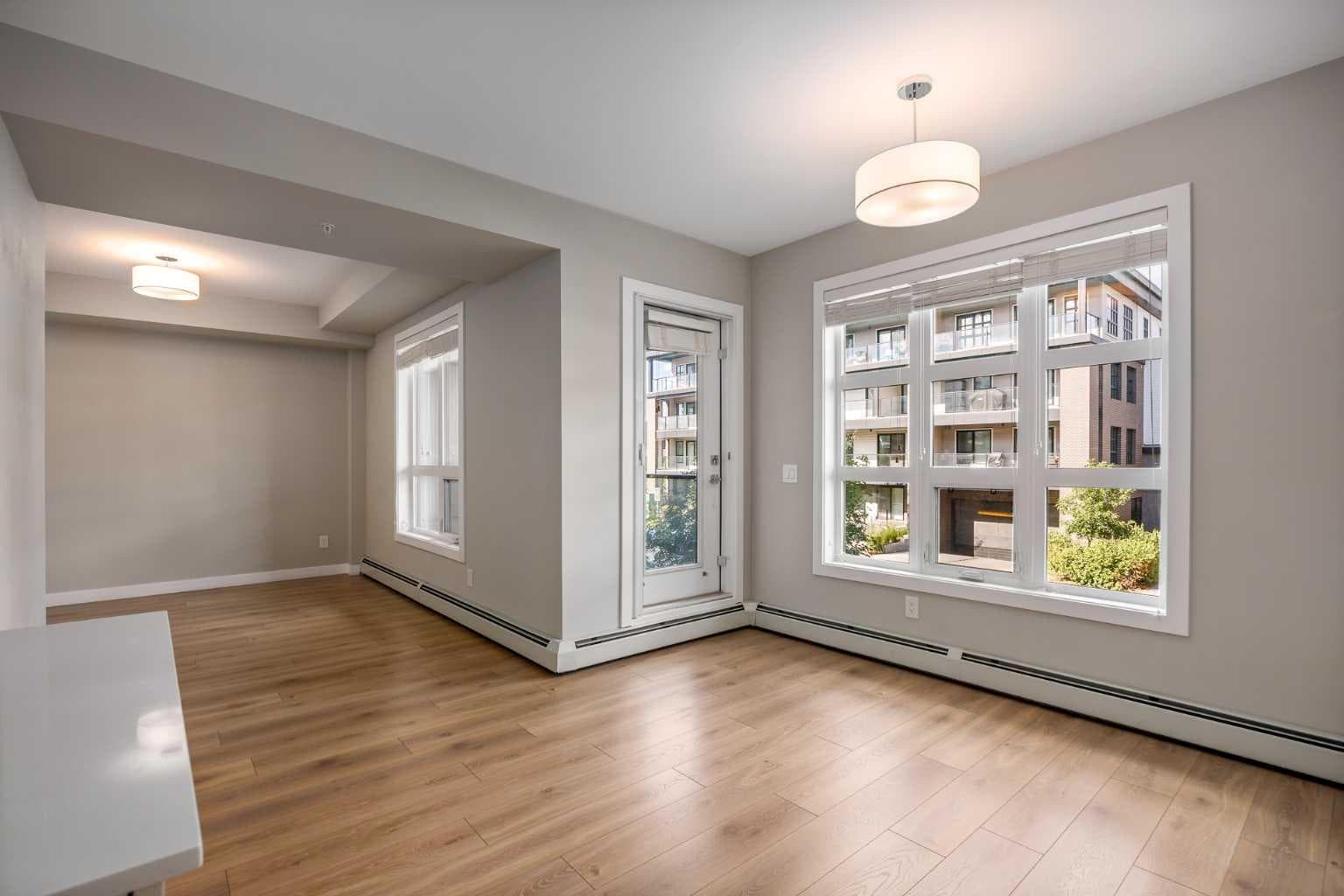203, 383 Smith Street NW