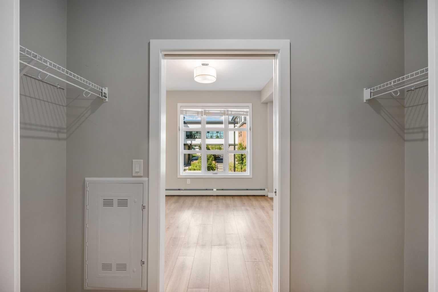 203, 383 Smith Street NW
